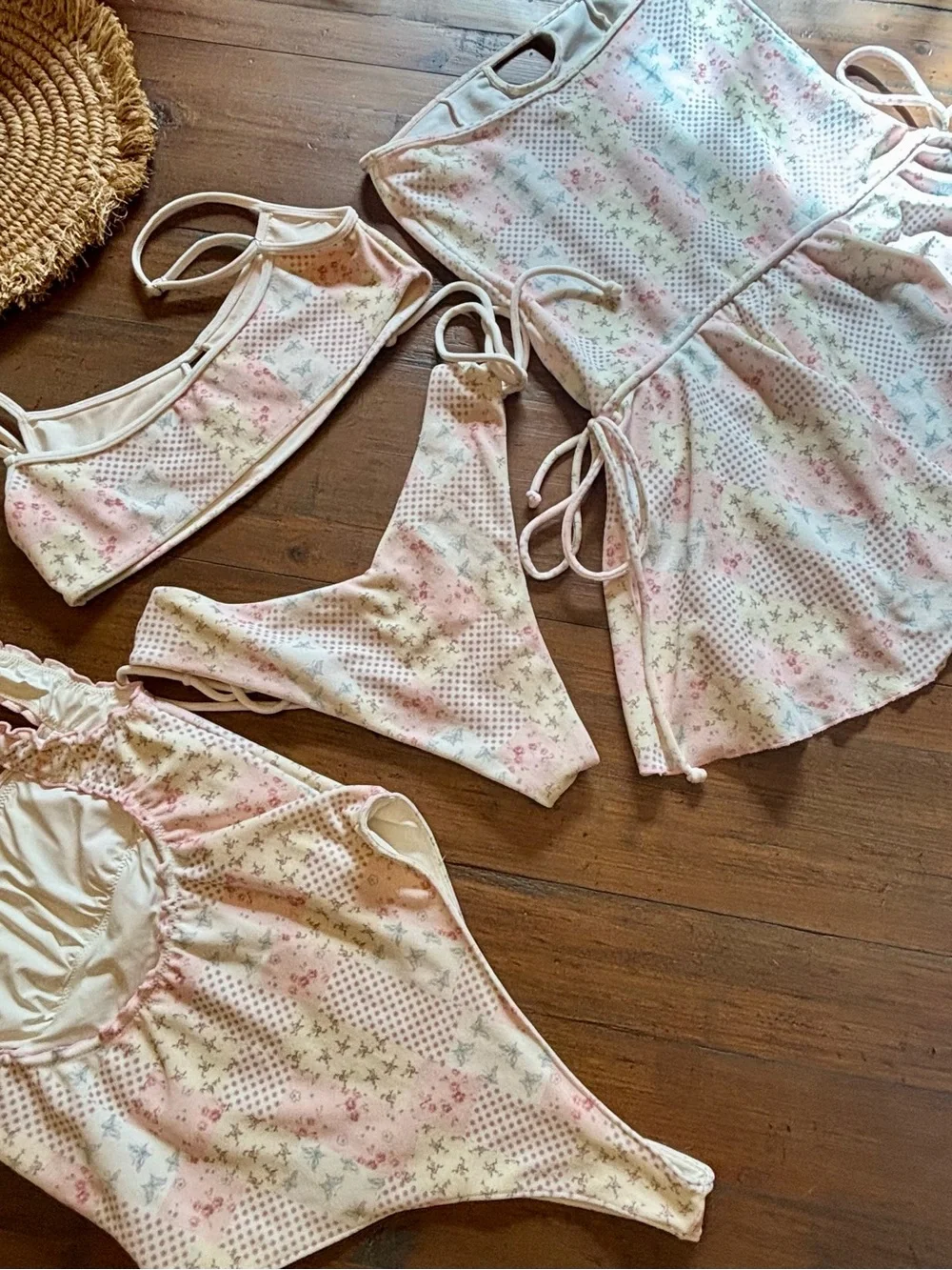 NWT/NWOT Frankie’s bikinis x Sydney Sweeney 4 piece Terry swim set